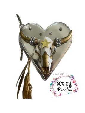 Mini Bullhead Wristlet